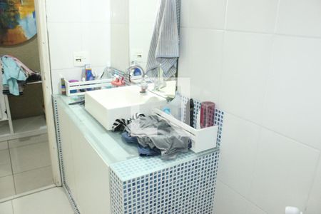 Casa à venda com 400m², 5 quartos e 8 vagasBanheiro Quarto 2