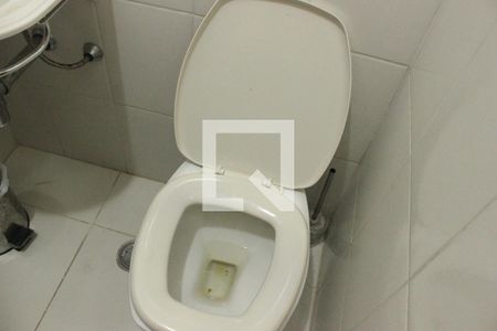 Casa à venda com 400m², 5 quartos e 8 vagasBanheiro do Quarto 4