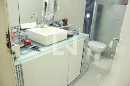 Casa à venda com 400m², 5 quartos e 8 vagasBanheiro Quarto 2