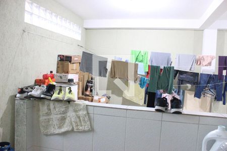 Casa à venda com 400m², 5 quartos e 8 vagasLavanderia