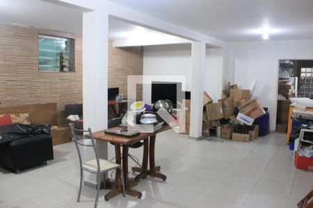 Casa à venda com 400m², 5 quartos e 8 vagasÁrea comum - Salão de festas