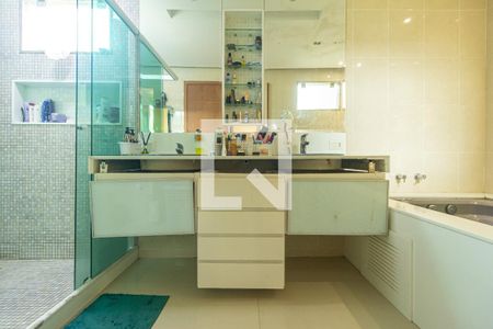 Casa para alugar com 260m², 3 quartos e 1 vagaBanheiro da Suíte 1