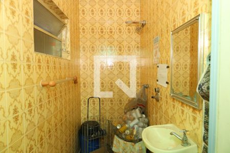 Casa à venda com 250m², 4 quartos e 4 vagasBanheiro de Serviço