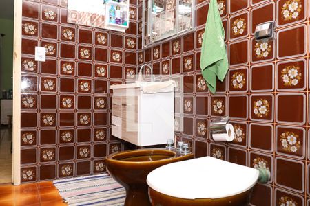 Casa à venda com 250m², 4 quartos e 4 vagasBanheiro 