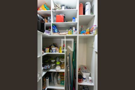 Casa à venda com 196m², 3 quartos e 3 vagasCozinha - Despensa