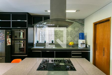 Casa à venda com 196m², 3 quartos e 3 vagasCozinha