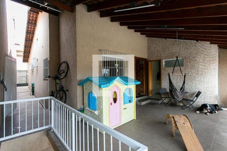 Casa à venda com 196m², 3 quartos e 3 vagasVaranda