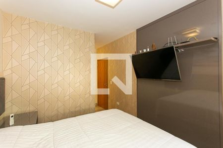 Casa à venda com 196m², 3 quartos e 3 vagasSuíte 1