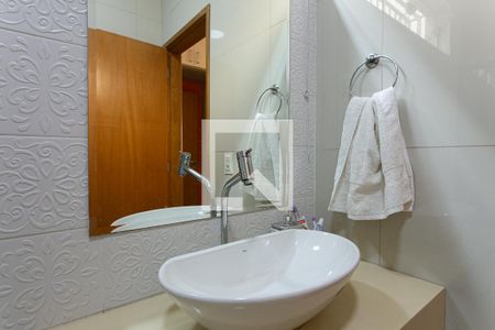 Casa à venda com 196m², 3 quartos e 3 vagasBanheiro da Suíte 2