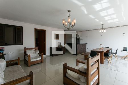 Casa à venda com 196m², 3 quartos e 3 vagasSala 2