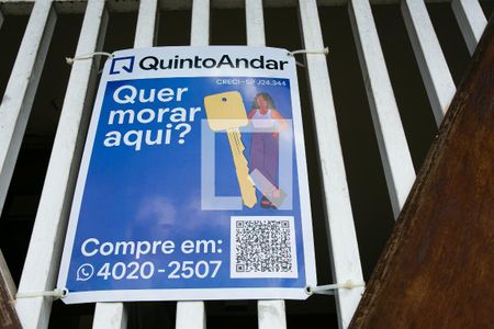 Casa à venda com 196m², 3 quartos e 3 vagasFachada - Placa