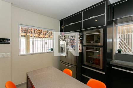 Cozinha de casa à venda com 3 quartos, 196m² em Vila Carrão, São Paulo