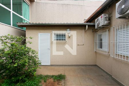 Casa à venda com 196m², 3 quartos e 3 vagasÁrea Externa