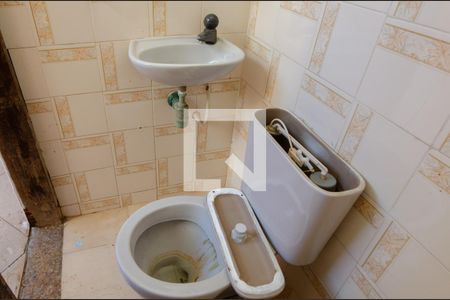 Casa de condomínio à venda com 140m², 3 quartos e 1 vaga Casa de condomínio à venda com 140m², 3 quartos e 1 vagaBanheiro de serviço