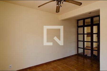 Casa de condomínio à venda com 140m², 3 quartos e 1 vaga Casa de condomínio à venda com 140m², 3 quartos e 1 vagaSuite