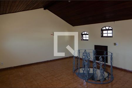 Casa de condomínio à venda com 140m², 3 quartos e 1 vaga Casa de condomínio à venda com 140m², 3 quartos e 1 vagaSótão