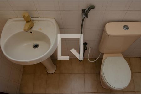 Casa de condomínio à venda com 140m², 3 quartos e 1 vaga Casa de condomínio à venda com 140m², 3 quartos e 1 vagaBanheiro da Suíte