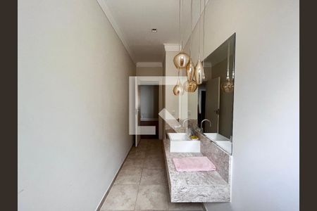 Casa à venda com 700m², 4 quartos e 5 vagas Casa à venda com 700m², 4 quartos e 5 vagasLavabo