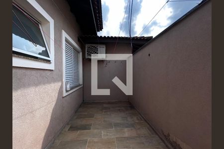 Casa à venda com 700m², 4 quartos e 5 vagas Casa à venda com 700m², 4 quartos e 5 vagasÁrea comum