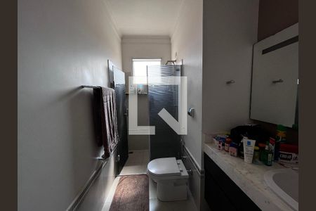 Casa à venda com 700m², 4 quartos e 5 vagas Casa à venda com 700m², 4 quartos e 5 vagasBanheiro