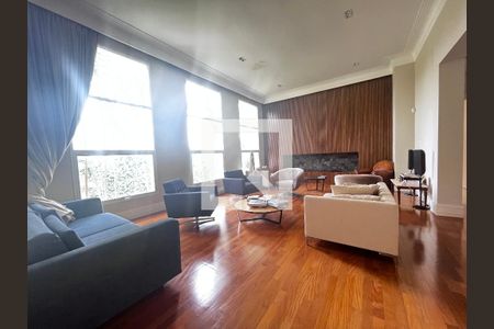 Sala de casa para alugar com 4 quartos, 700m² em Parque Taquaral, Campinas