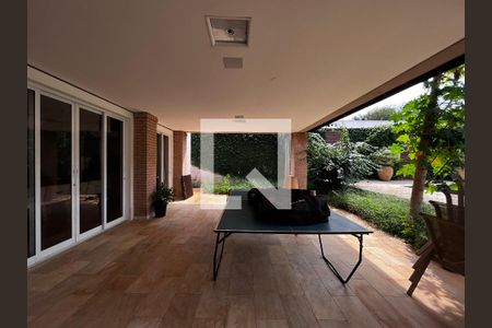 Casa à venda com 700m², 4 quartos e 5 vagas Casa à venda com 700m², 4 quartos e 5 vagasÁrea comum