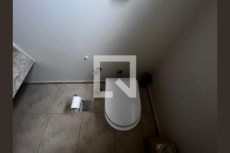 Casa à venda com 700m², 4 quartos e 5 vagas Casa à venda com 700m², 4 quartos e 5 vagasLavabo