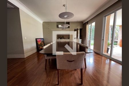 Casa à venda com 700m², 4 quartos e 5 vagas Casa à venda com 700m², 4 quartos e 5 vagasSala de Jantar