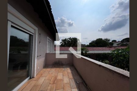 Casa à venda com 700m², 4 quartos e 5 vagas Casa à venda com 700m², 4 quartos e 5 vagasVaranda