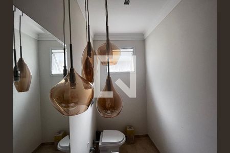 Casa à venda com 700m², 4 quartos e 5 vagas Casa à venda com 700m², 4 quartos e 5 vagasSala