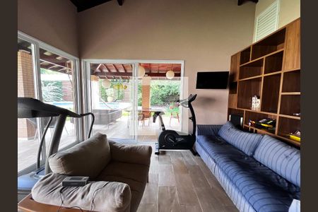 Casa à venda com 700m², 4 quartos e 5 vagas Casa à venda com 700m², 4 quartos e 5 vagasÁrea comum