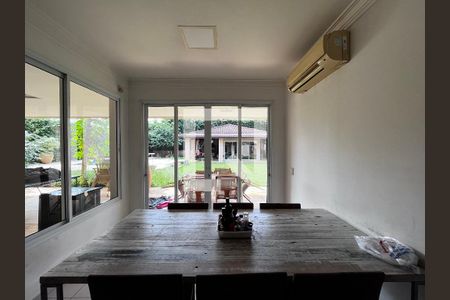 Casa à venda com 700m², 4 quartos e 5 vagas Casa à venda com 700m², 4 quartos e 5 vagasCozinha
