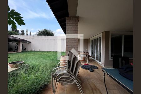 Casa à venda com 700m², 4 quartos e 5 vagas Casa à venda com 700m², 4 quartos e 5 vagasÁrea comum