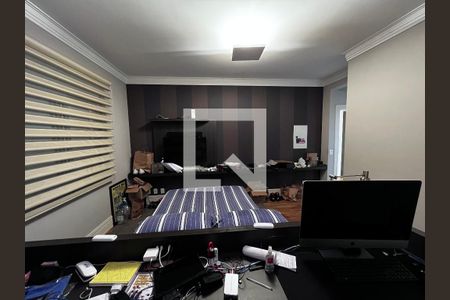 Casa à venda com 700m², 4 quartos e 5 vagas Casa à venda com 700m², 4 quartos e 5 vagasQuarto