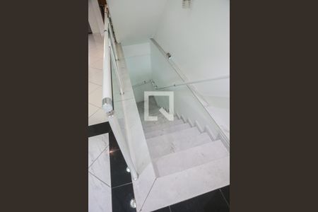 Escada de casa à venda com 3 quartos, 249m² em Vila America, Santo André