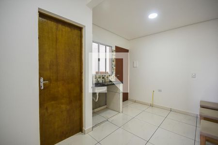 Cozinha de casa para alugar com 1 quarto, 45m² em Jardim Kuabara, Taboão da Serra