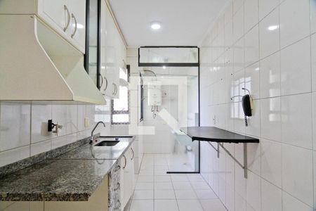 Cozinha de apartamento para alugar com 2 quartos, 52m² em Vila Palmeiras, São Paulo