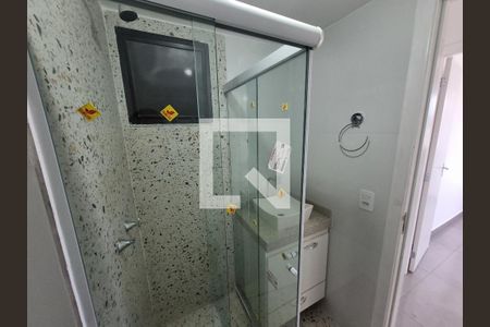 Banheiro de apartamento para alugar com 2 quartos, 42m² em Madureira, Rio de Janeiro
