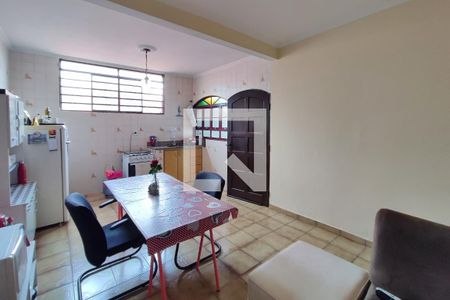 Casa à venda com 252m², 4 quartos e 1 vagaEdícula - Sala/Cozinha