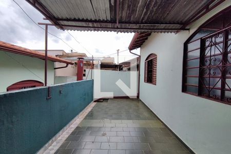 Casa à venda com 252m², 4 quartos e 1 vagaQuintal
