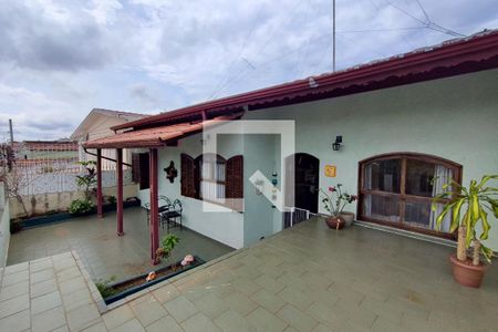 Casa à venda com 252m², 4 quartos e 1 vagaQuintal