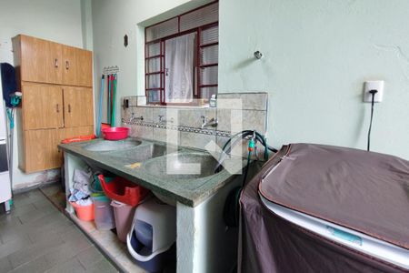 Casa à venda com 252m², 4 quartos e 1 vagaÁrea de Serviço