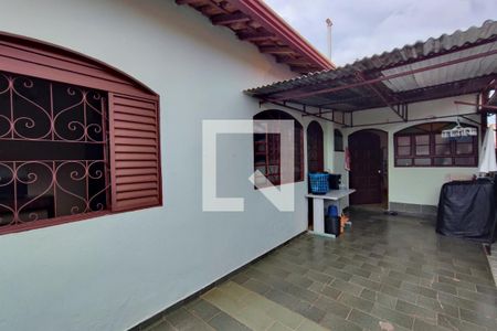 Casa à venda com 252m², 4 quartos e 1 vagaQuintal
