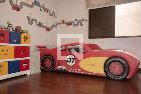 Casa à venda com 280m², 4 quartos e 4 vagasSuíte 2