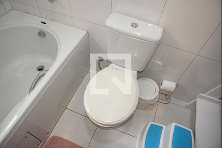 Casa à venda com 280m², 4 quartos e 4 vagasBanheiro da Suíte 3