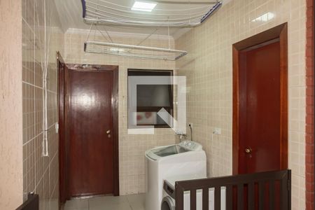 Casa à venda com 280m², 4 quartos e 4 vagasÁrea de Serviço