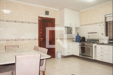 Casa à venda com 280m², 4 quartos e 4 vagasCozinha