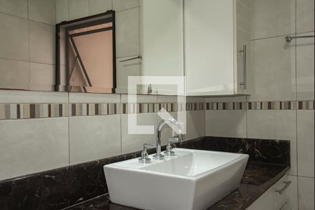 Casa à venda com 280m², 4 quartos e 4 vagasBanheiro da Suíte 4