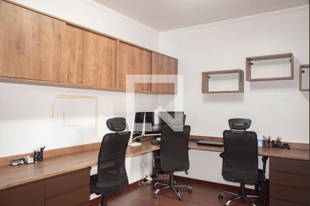 Casa à venda com 280m², 4 quartos e 4 vagasSuíte 1