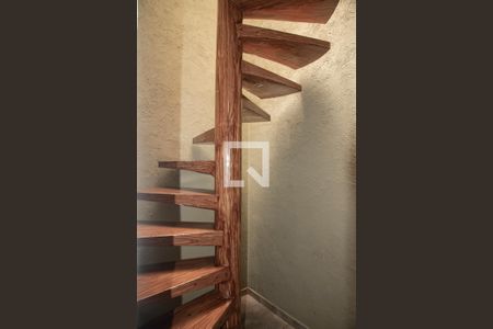 Casa à venda com 280m², 4 quartos e 4 vagasAcesso ao 3° Piso